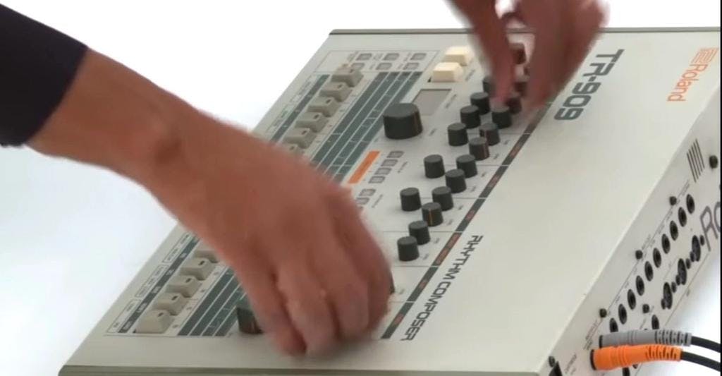 History of the Roland 909 in 10 Tracks 