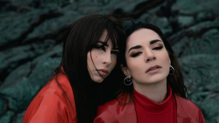 How Giolì & Assia Got Dropped from a Gig After Coming Out as a Couple