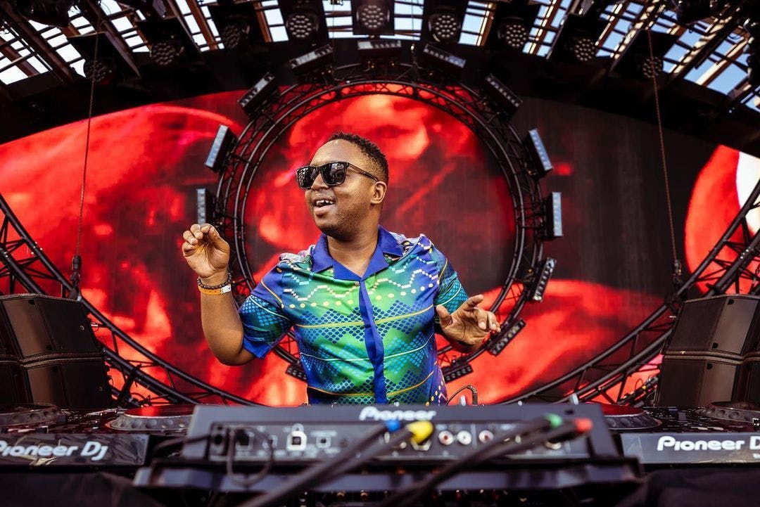 How Shimza Manages to Satisfy the Crowd's Demands 