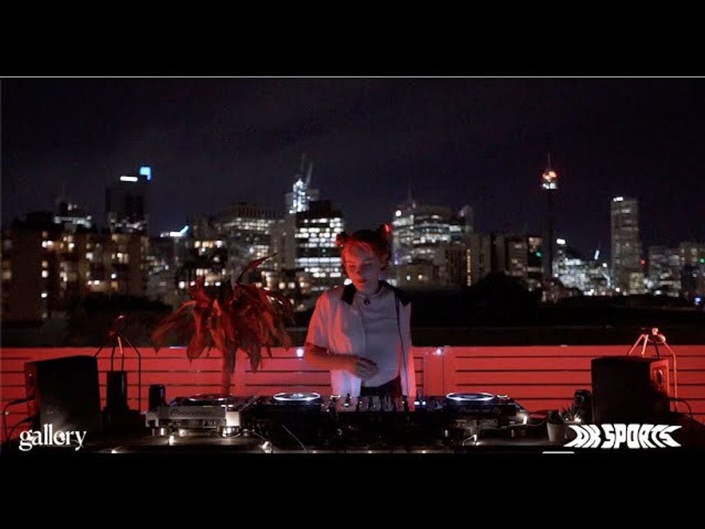 AK SPORTS | Gallery Presents An Isolated Sydney Rooftop Stream Party